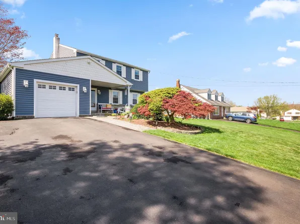 24 Driscoll Dr, Ivyland, PA 18974