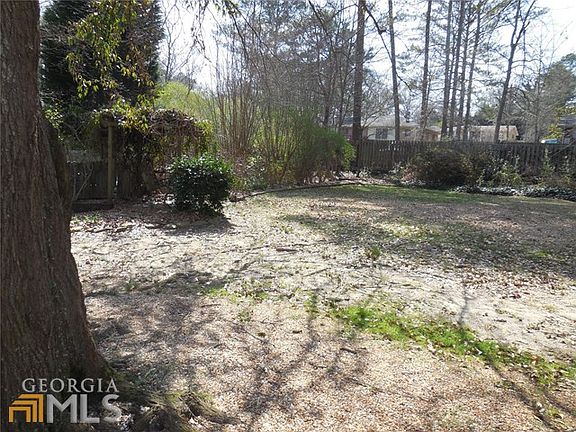 2nd image of 6861 Kingsboro Dr