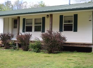 1205 Lagoon Rd, Lobelville, TN 37097