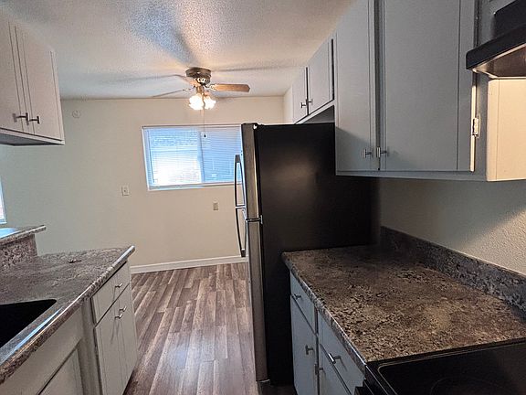 4th image of 139 W Lassen Ave APT 22