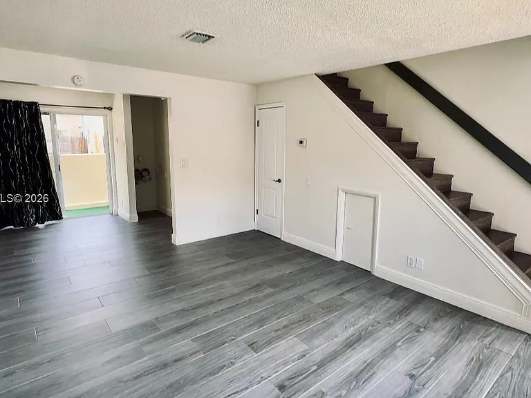 6625 Winfield Blvd #4-D — Photo 3