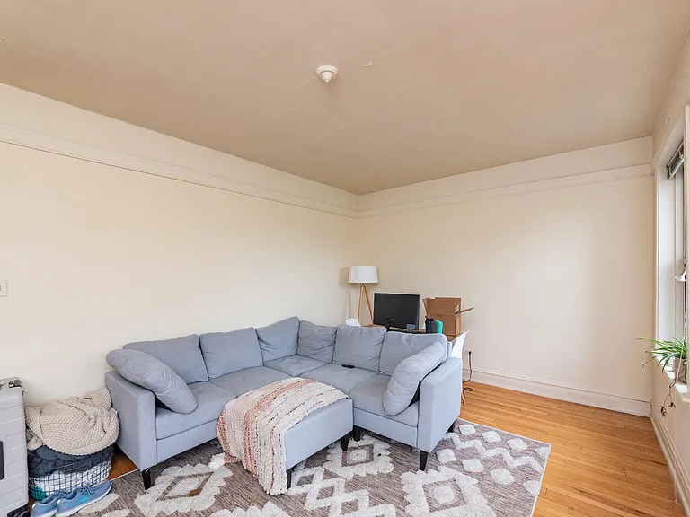 3413 N Elaine Pl #1 — Photo 3