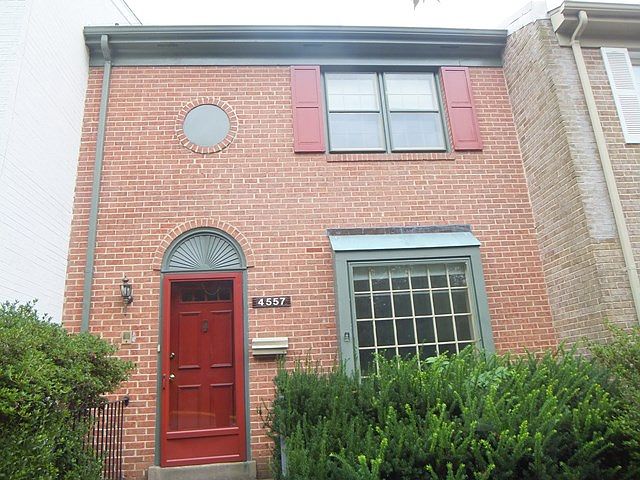 1st image of 4557 Maxfield Dr