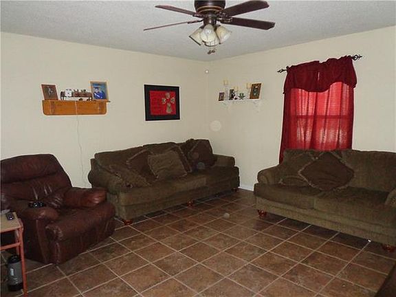 4th image of 2107 Sierra Dr
