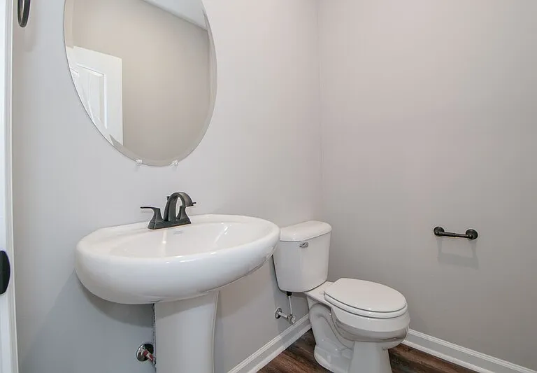 1115-E4 Hillwood Dr — Photo 14