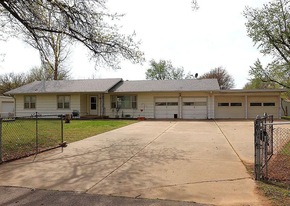 Wellbuilt 3-bed 2-bath ranch