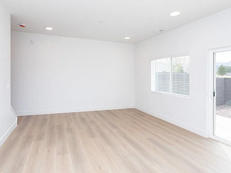 435 N 575 W #1 — Photo 15
