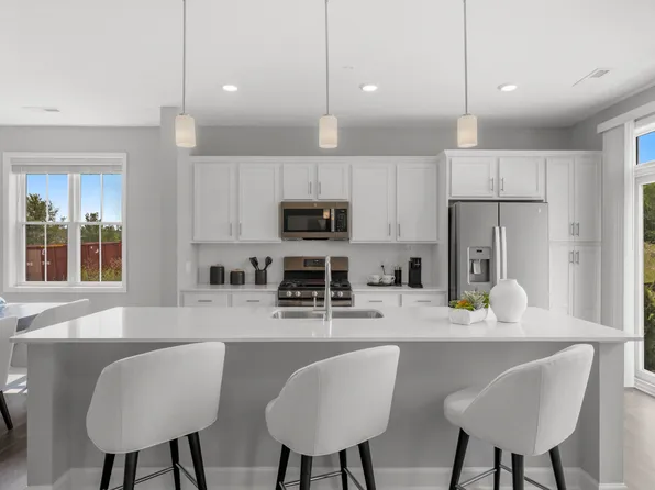 Bentley Village, 9485 4th St N #9273, Lake Elmo, MN 55042