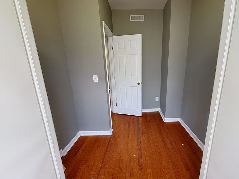 1812 W Berks St #2 — Photo 5