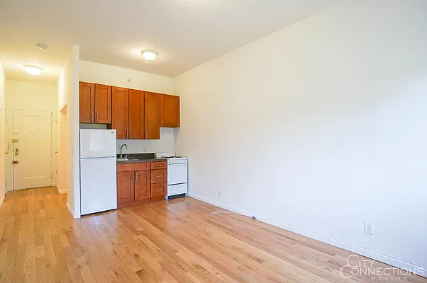 Rented by City Connections Realty | media 12