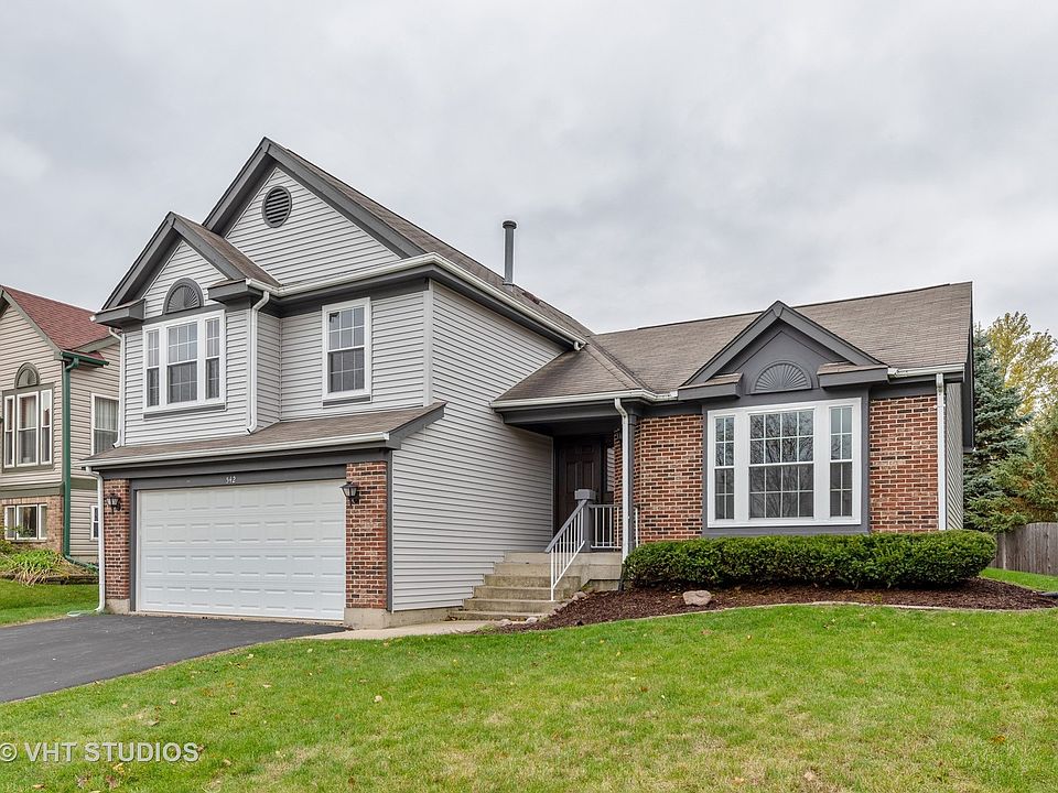 1st image of 542 Shaker Ln