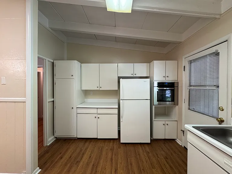 3930 Montclair Rd — Photo 9