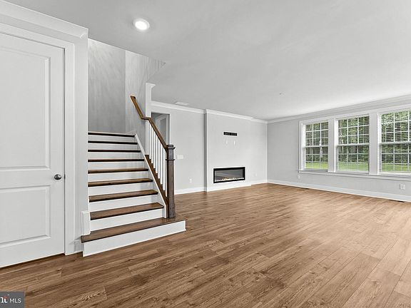 4th image of 7817 Holston Ln