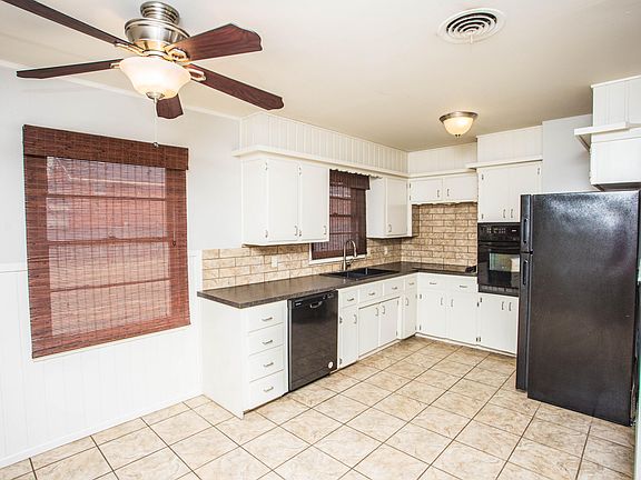 4th image of 4932 9th St