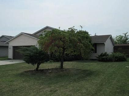 3rd image of 2727 W 37th St