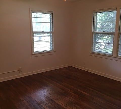3rd image of 302 Highland Heights Dr