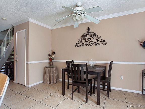 5th image of 2715 W Northwood