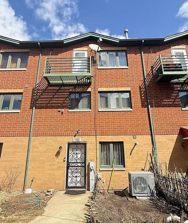 1st image of 1922 S Young Pkwy
