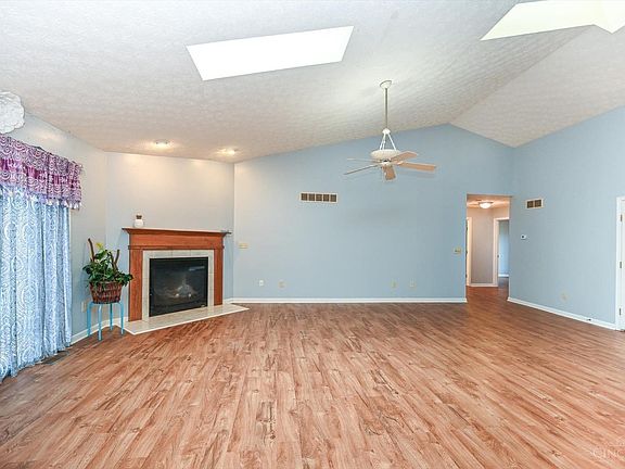 4th image of 512 Fenwick Dr