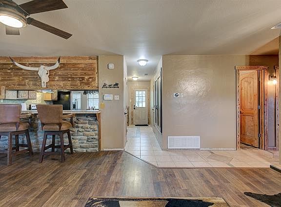 5th image of 201 Shotgun Ln