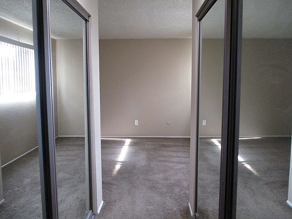 5th image of 8848 Valley Oak Dr #8848