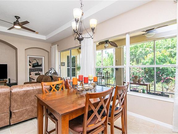 4th image of 1046 Regal Manor Way