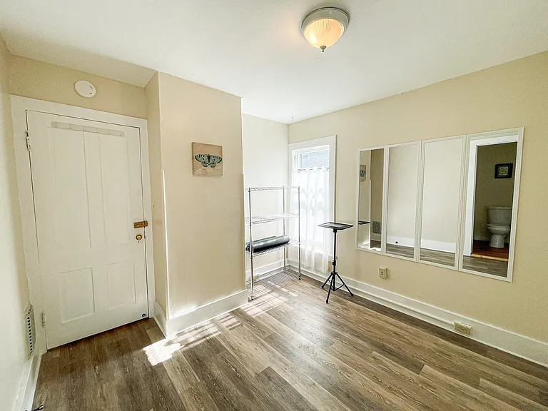 314 Farm Street — Photo 7