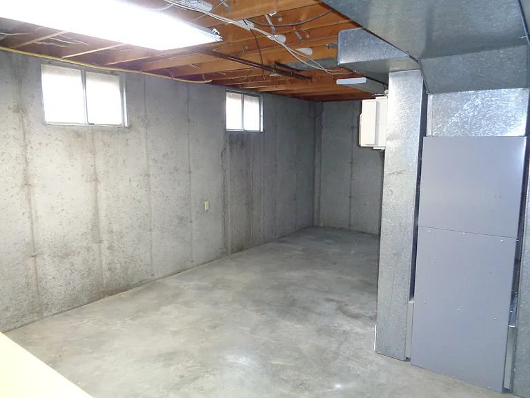 681 Garnet Ave — Photo 17