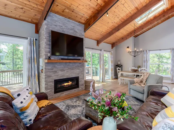 57781 Blue Goose Ln #4, Bend, OR 97707