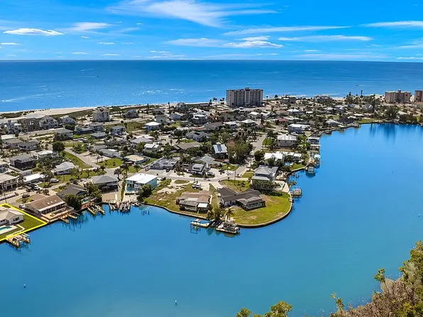 8357 Lagoon Rd, Fort Myers Beach, FL 33931