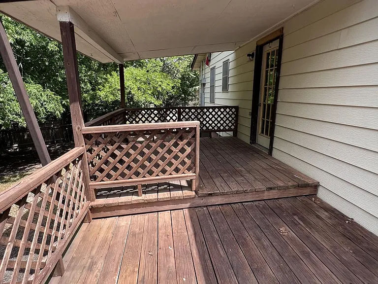 2104 Terrace Dr — Photo 7