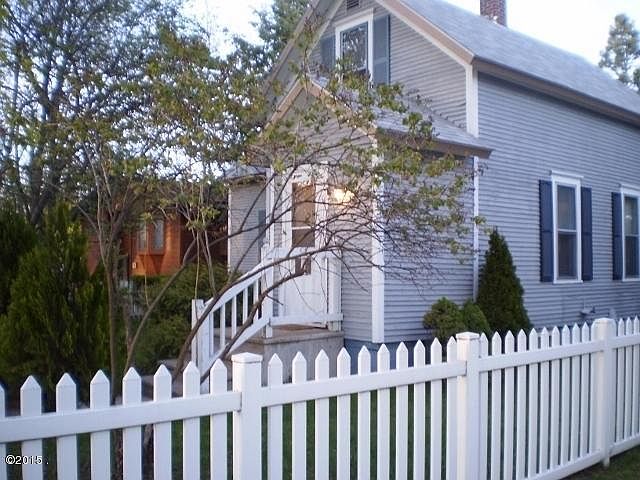 2nd image of 1035 4th Ave E