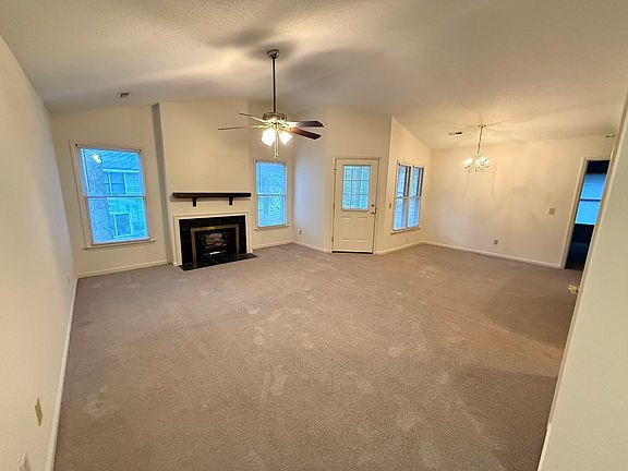3rd image of 104 W Victoria Ct APT D