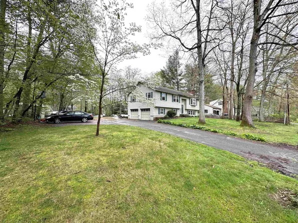 9 Greenwich Drive, Merrimack, NH 03054