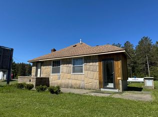 6325 Paradise Trl, Carp Lake, MI 49718