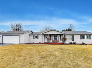 910 Shetland Ct, Grayslake, IL 60030