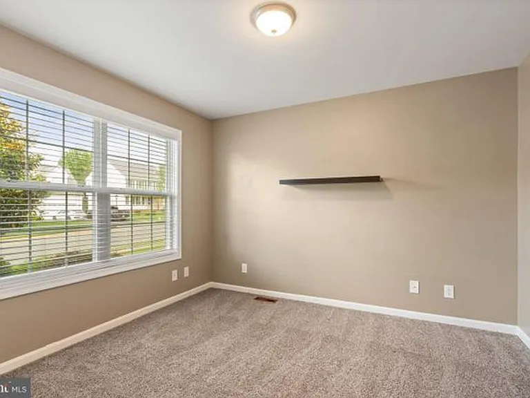 10 Sassafras Ln — Photo 32