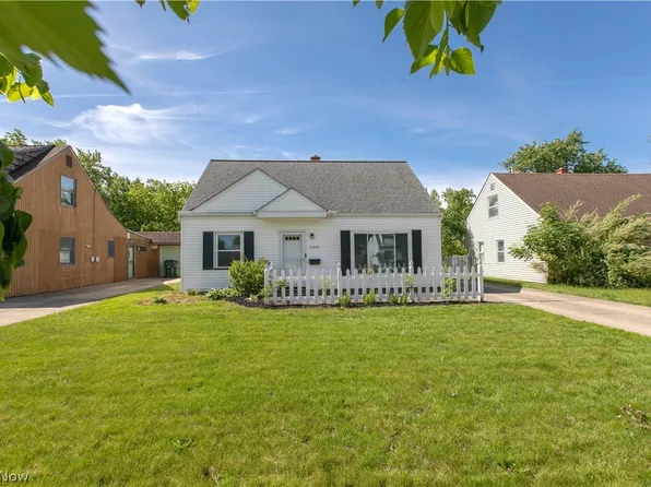 26890 Drakefield Ave, Euclid, OH 44132