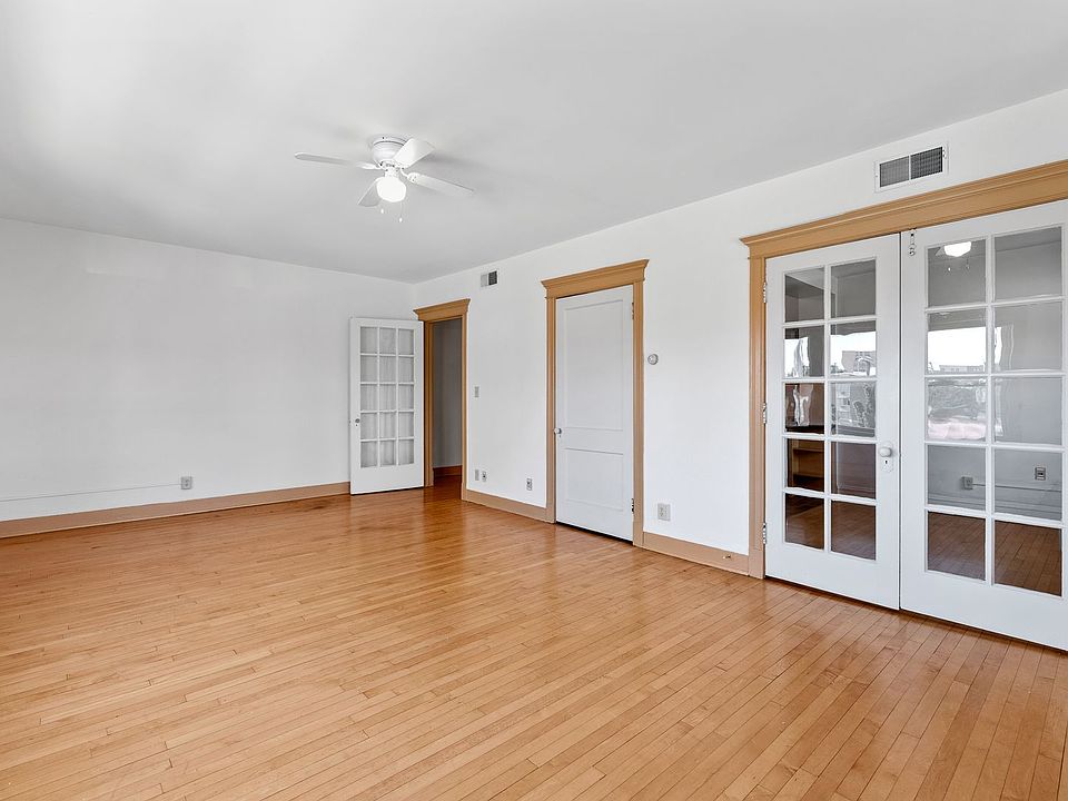 1st image of 2217 W Wisconsin Ave APT 1