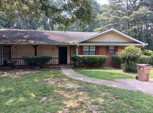 395 Santa Fe Trl, Ellenwood, GA 30294