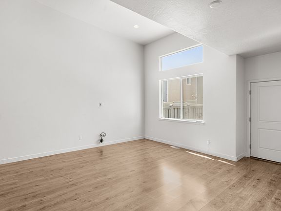 4th image of 7109 N Mountain Field Dr