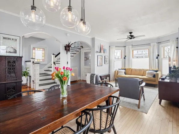 76 Brookes Avenue, Burlington, VT 05401