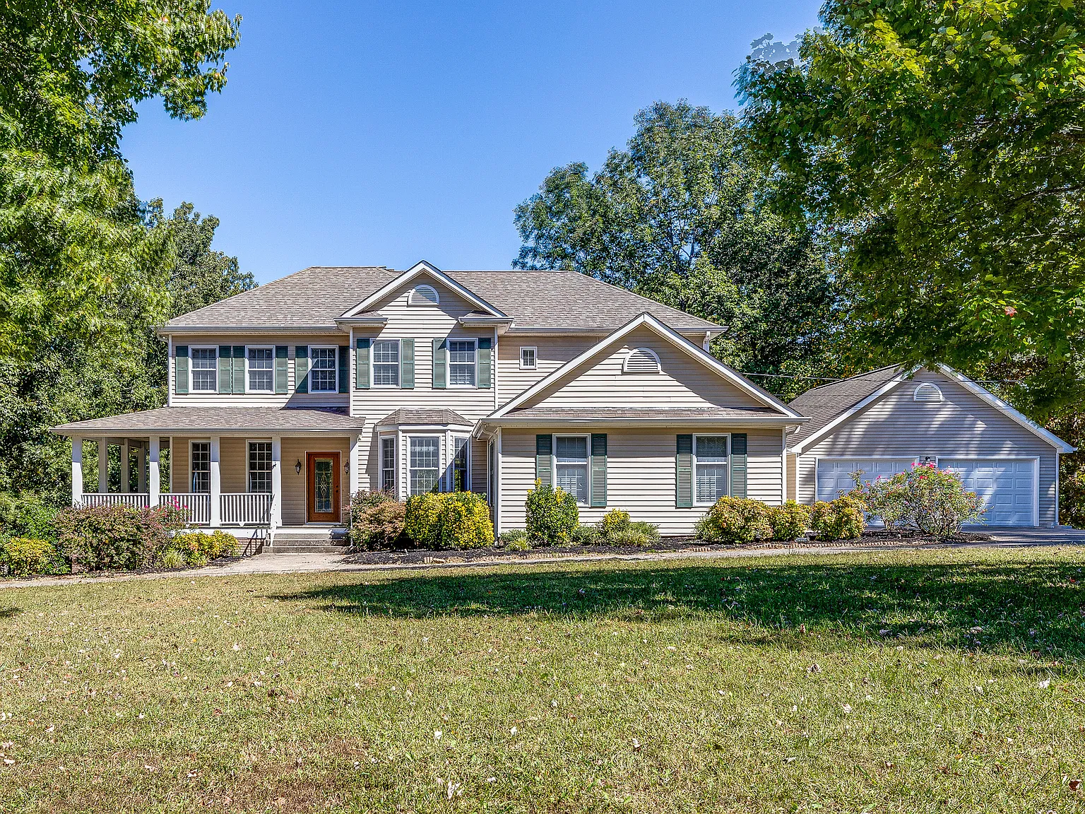 454 Beechwood Cir — Photo 2
