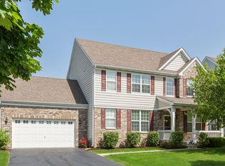 316 Shadow Hill Dr, Elgin, IL 60124