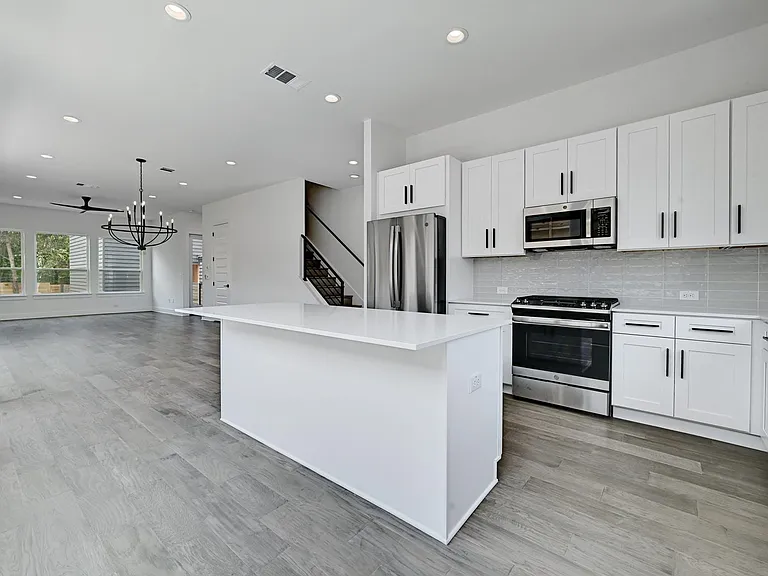 2308 Maxwell Ln #1 — Photo 4