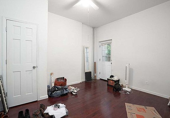 4th image of 439 Jefferson Ave APT 1A