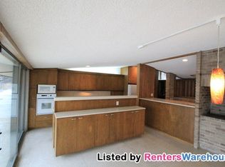 10 Poplar Ln, North Oaks, MN 55127