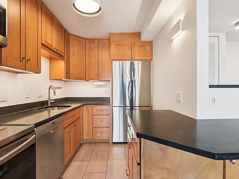 1301 Delaware Ave SW #N807 — Photo 30