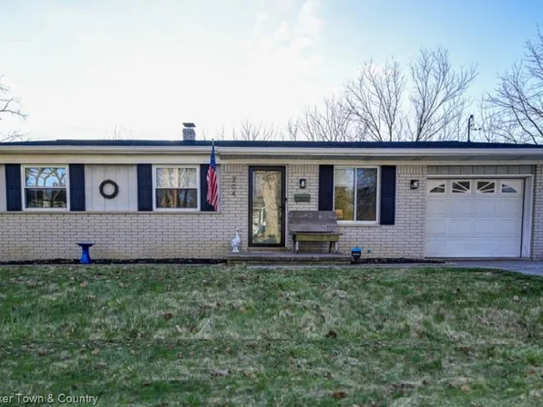 304 John St, Holly, MI 48442