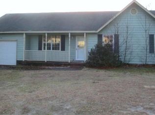 504 Sand Ridge Rd, Hubert, NC 28539